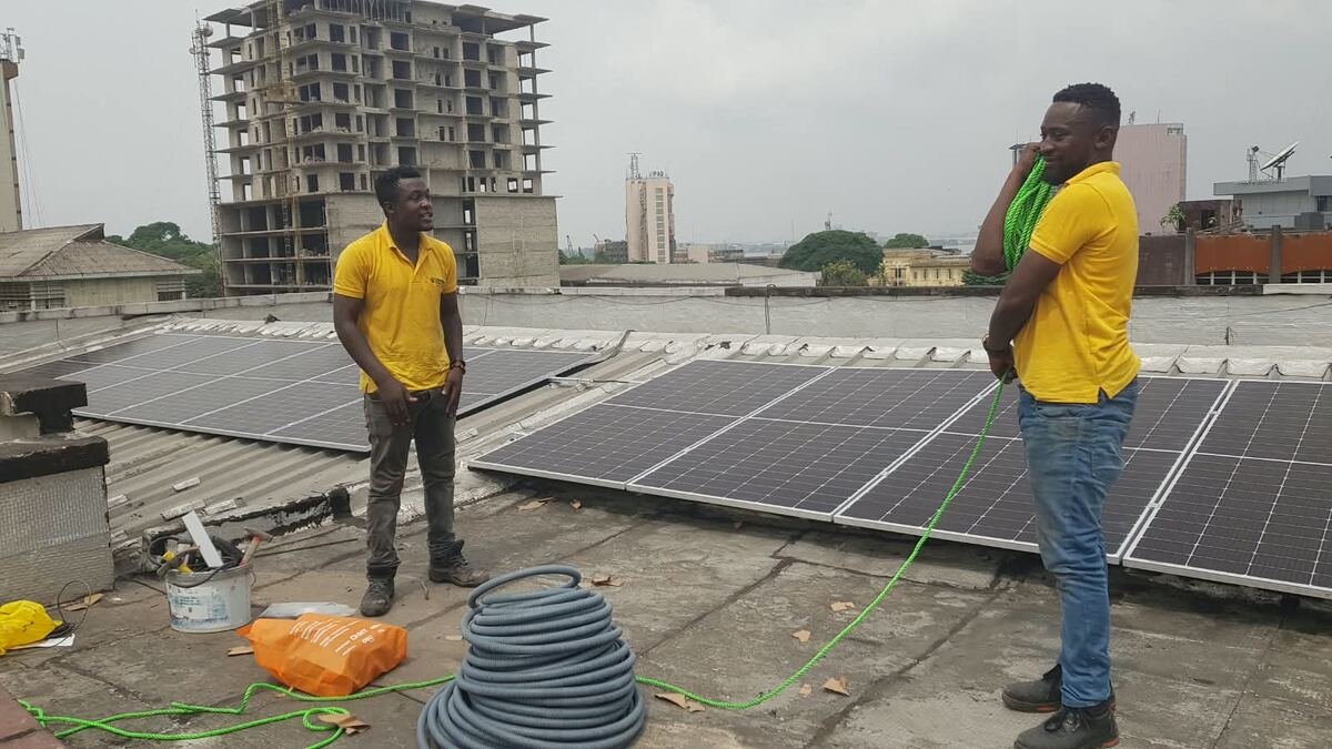 Grand chantier — centrale solaire en toiture — Cameroun Energy