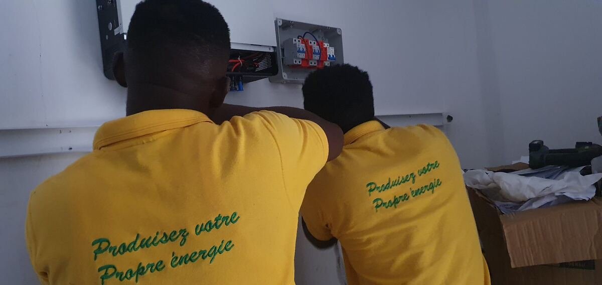 Installation et mise en service — Cameroun Energy
