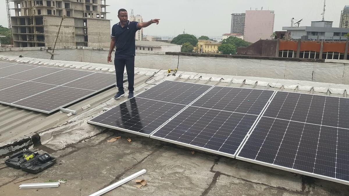 Grand chantier — centrale solaire en toiture — Cameroun Energy