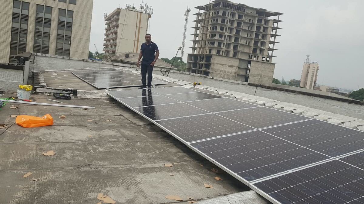 Grand chantier — centrale solaire en toiture — Cameroun Energy