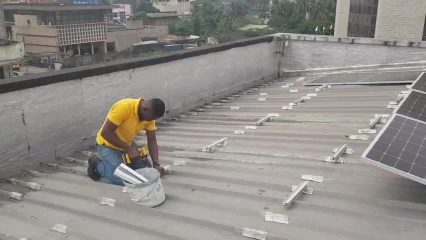 Vidéo — sur le chantier — Cameroun Energy